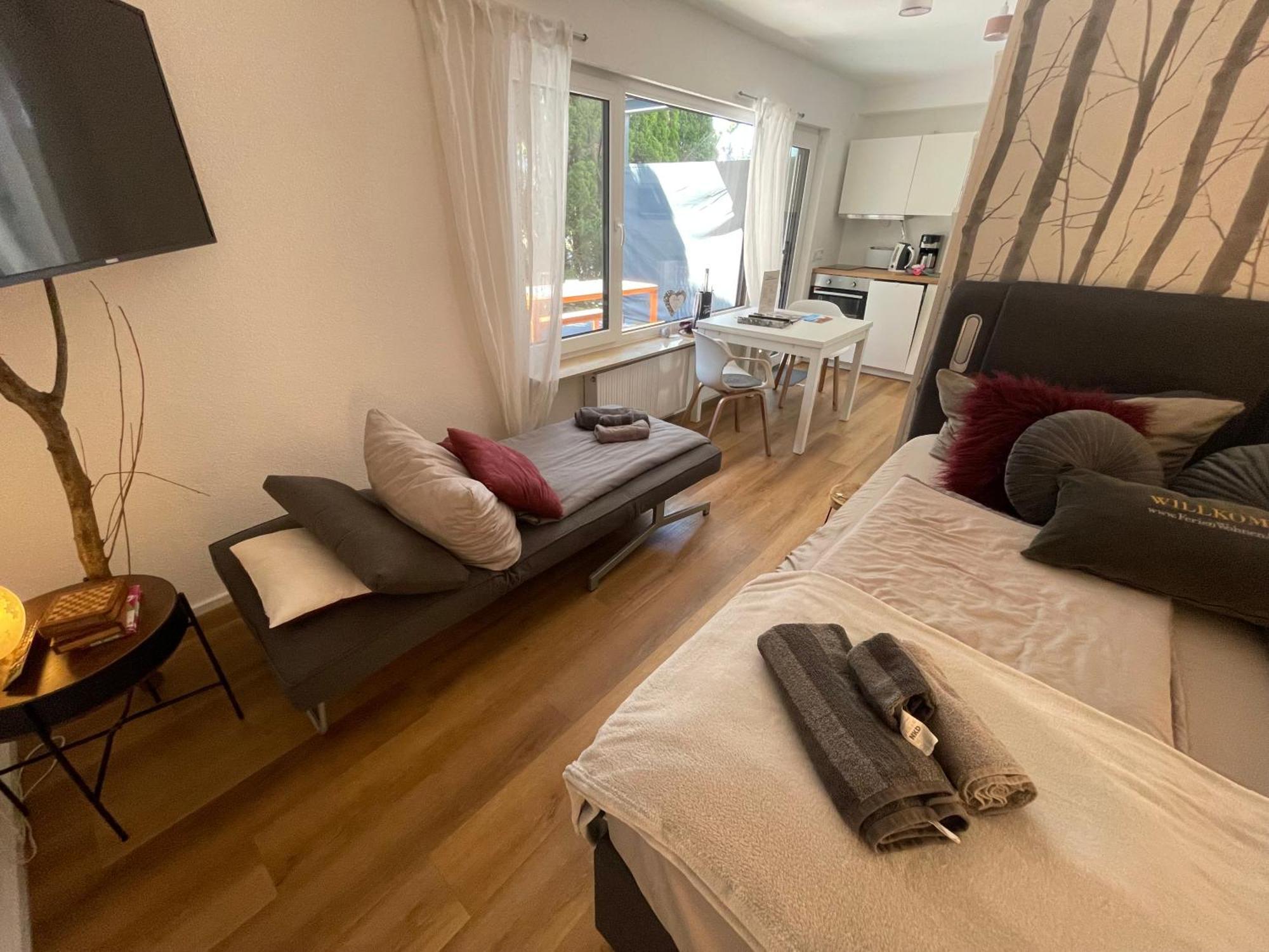 Rosmarin - Kuschelige Fewo - Romantik & Entspannung Im Whirlpool Auf Privater Terrasse, Ruhe & Hund Willkommen - By Ferienwohnenamsee - Uberlingen Eksteriør bilde