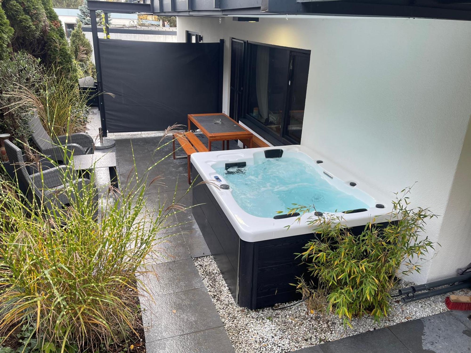 Rosmarin - Kuschelige Fewo - Romantik & Entspannung Im Whirlpool Auf Privater Terrasse, Ruhe & Hund Willkommen - By Ferienwohnenamsee - Uberlingen Eksteriør bilde
